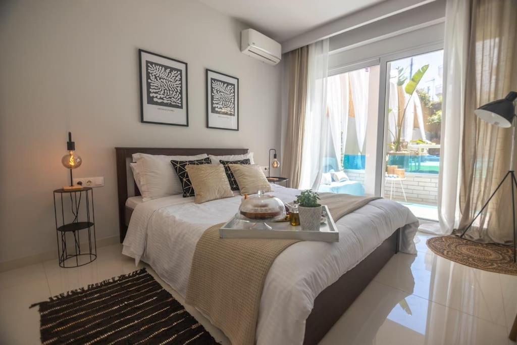 G&M Luxury Residence With Pool 干尼亞 外观 照片
