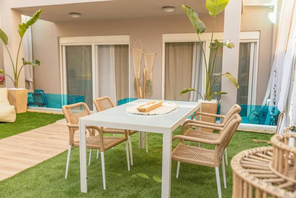 G&M Luxury Residence With Pool 干尼亞 外观 照片